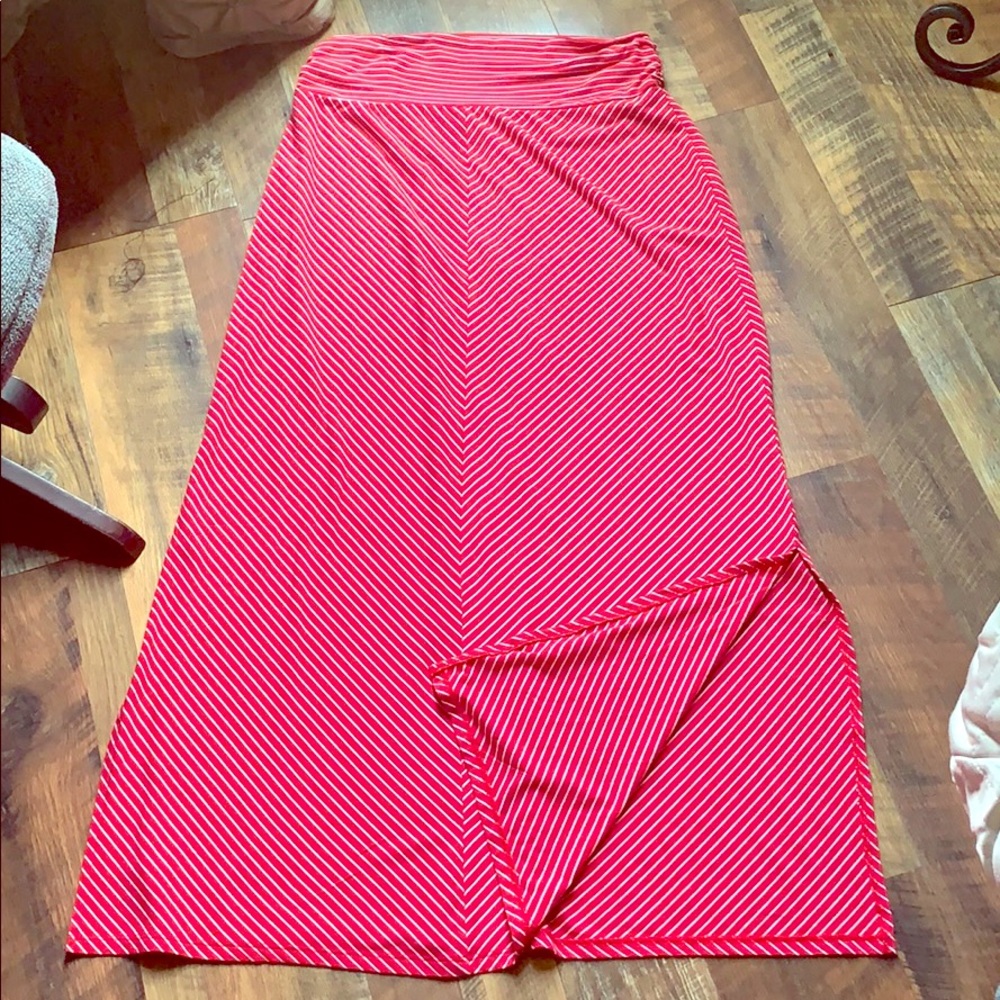 Red/white Maxi skirt